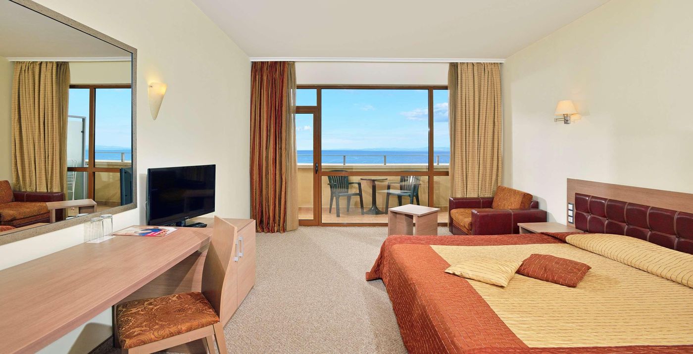 Sol-Nessebar-Palace-Room-28