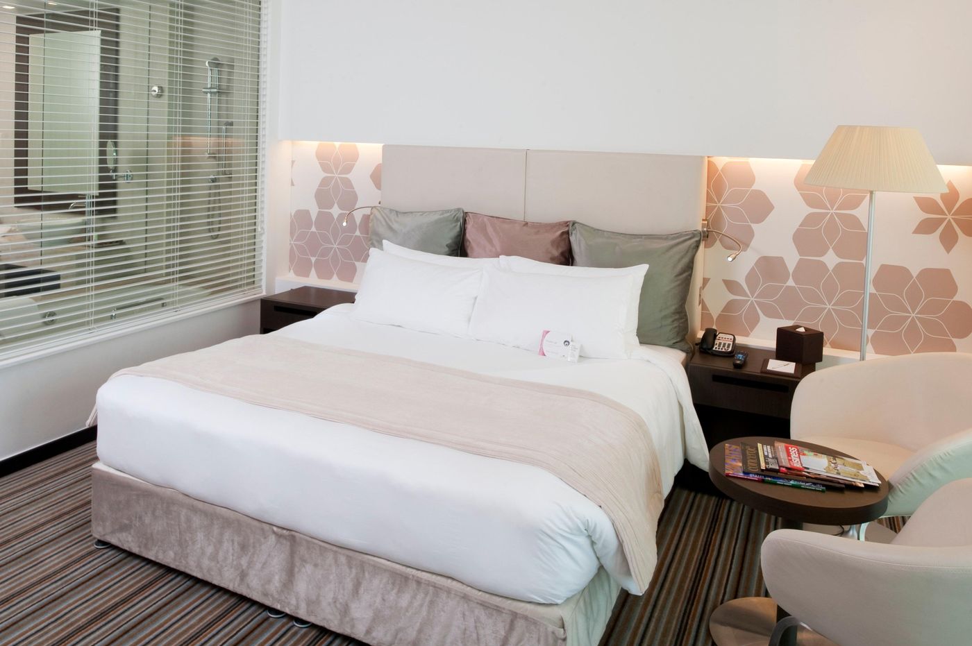 Crowne-Plaza-Hotel-Abu-Dhabi-Yas-Island-Room-39