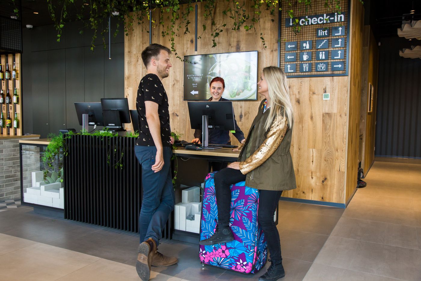 ibis-Tallinn-Center-Lobby-4