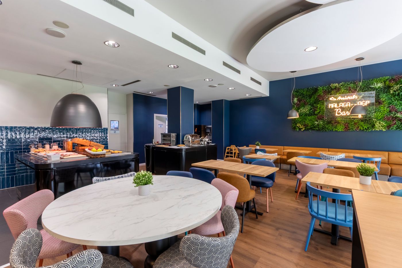 Travelodge-Malaga-Aeropuerto-Restaurant-56