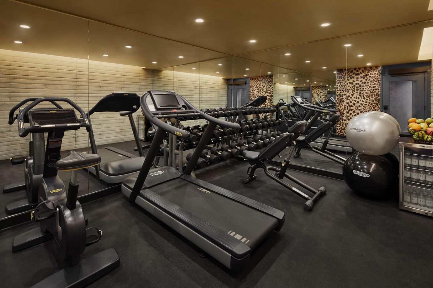 Hotel-Hendricks-Sports-and-Entertainment-31