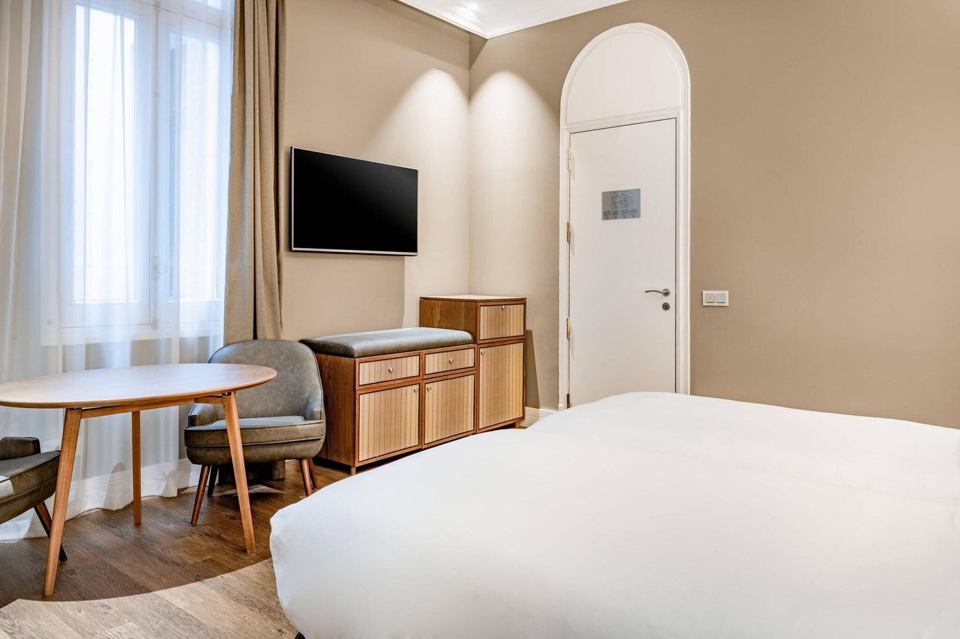AC-Hotel-Palacio-del-Retiro-Autograph-Collection-Room-50