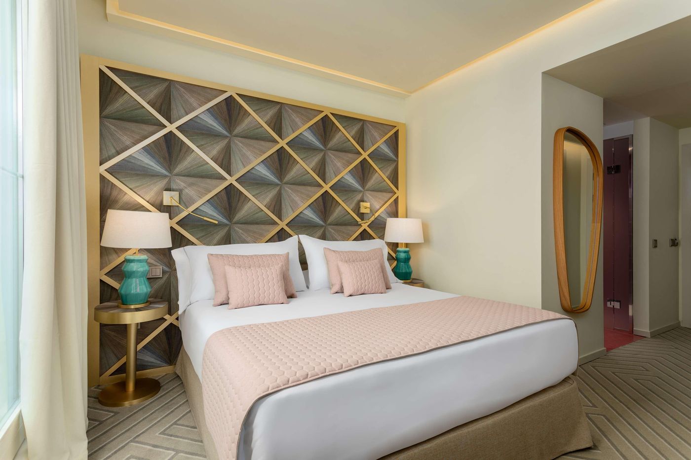 Room-Mate-Macarena-Room-28