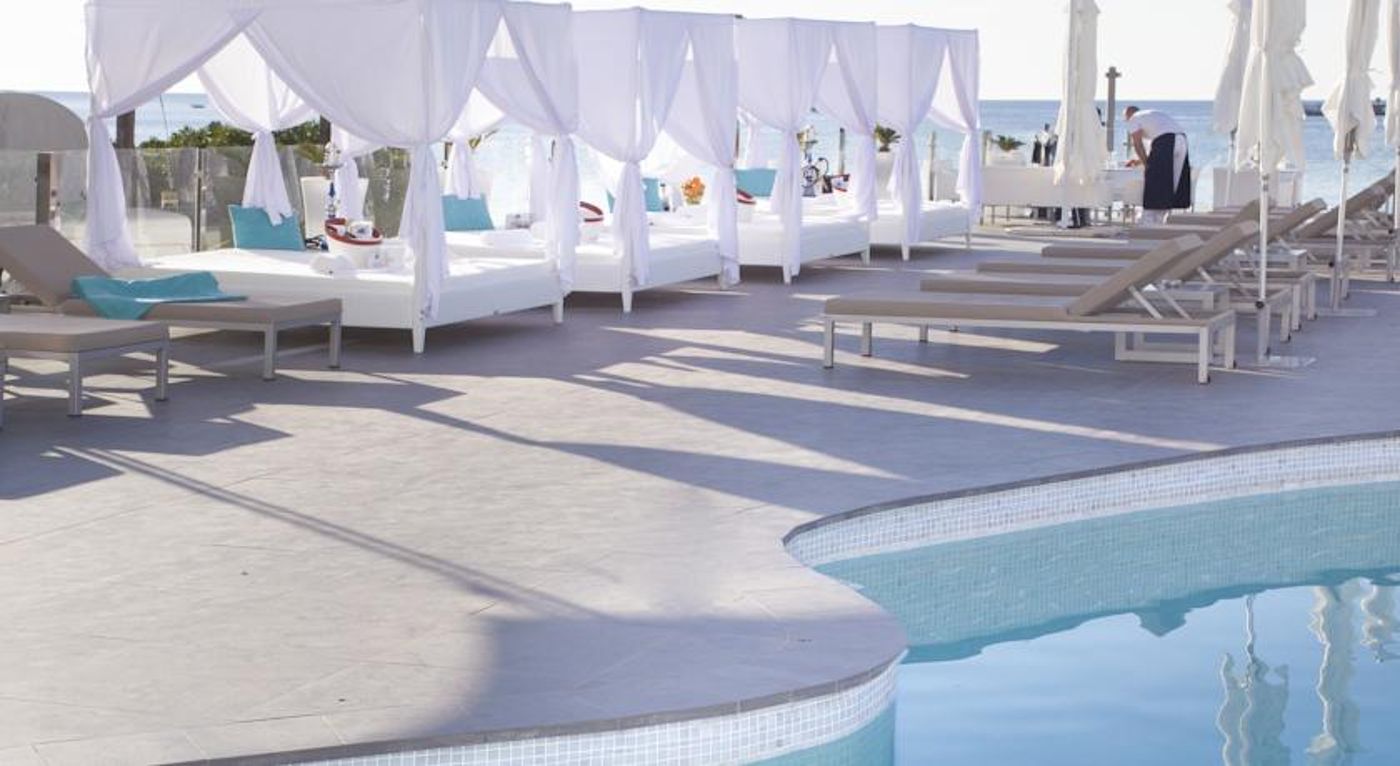 Marina Playa Apartments