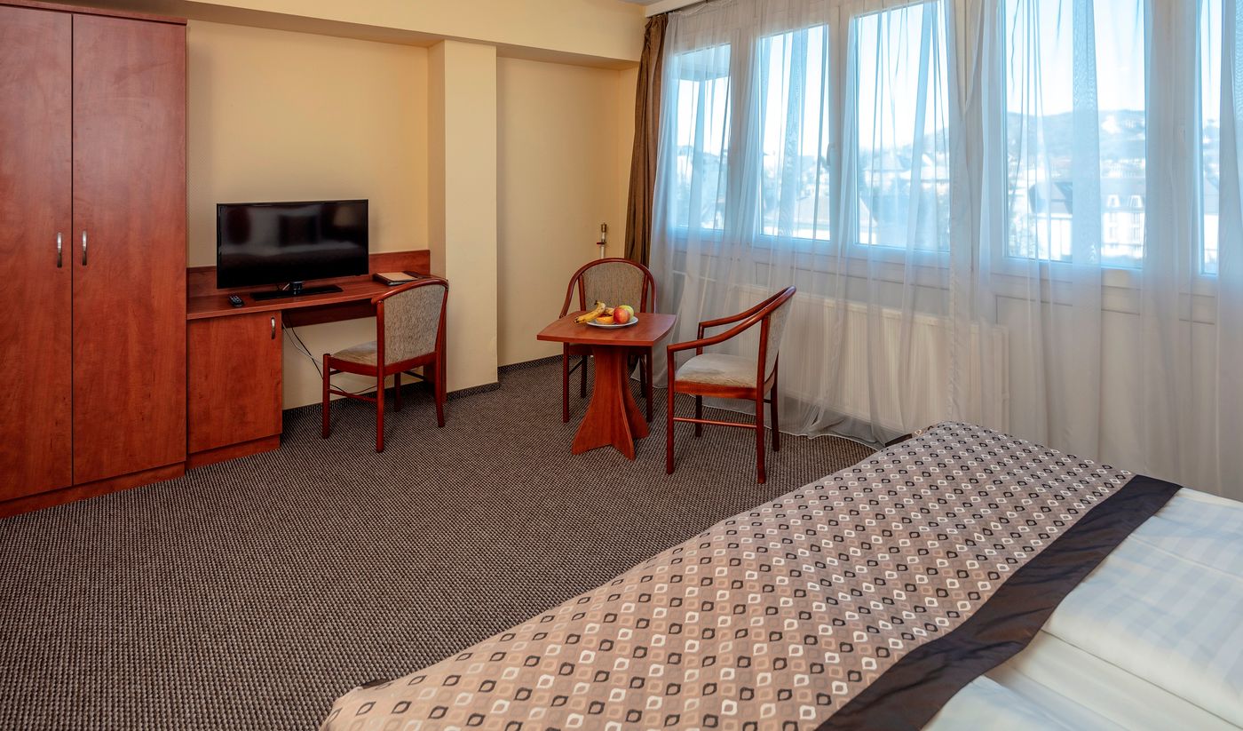 Hotel-Charles-Room-26