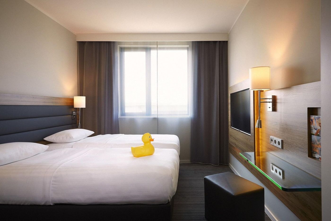 Moxy Frankfurt Airport - Germany - Frankfurt Am Main - Room - 5