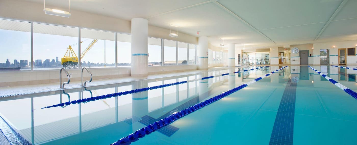 Pinnacle-Hotel-at-the-Pier-Pool-39