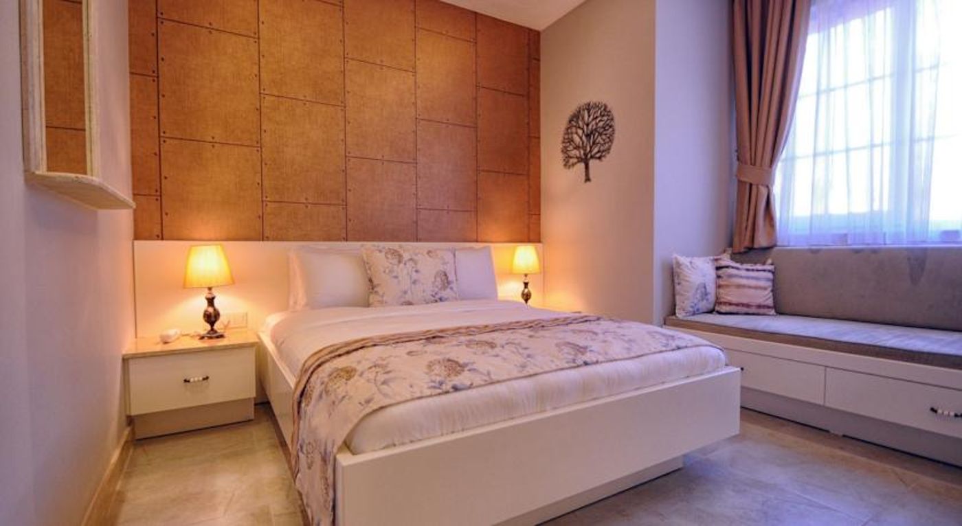 Sea Breeze Hotel & Apartments