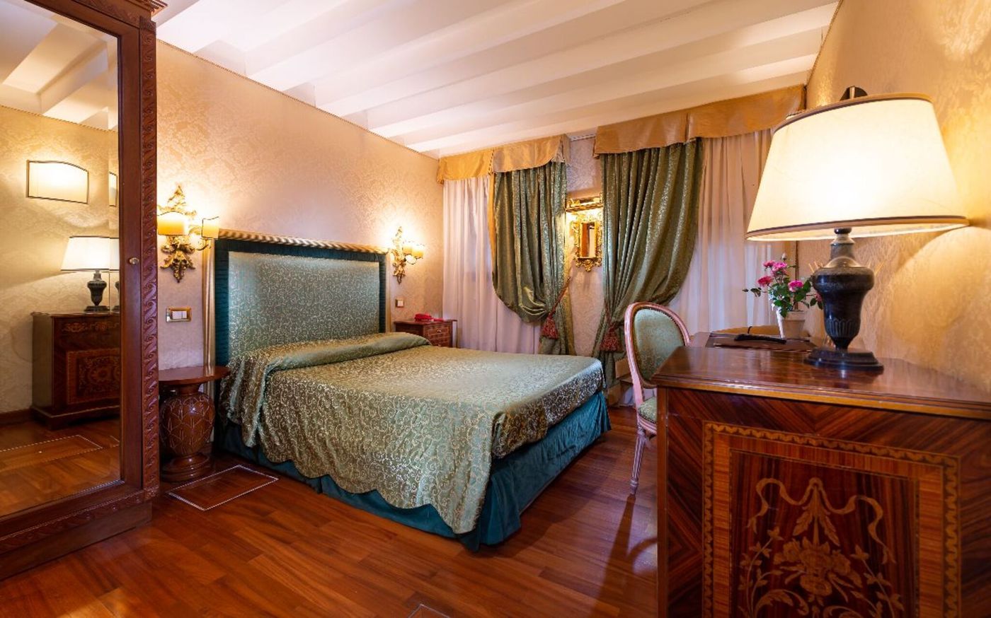 Ca--Marinella-Room-10