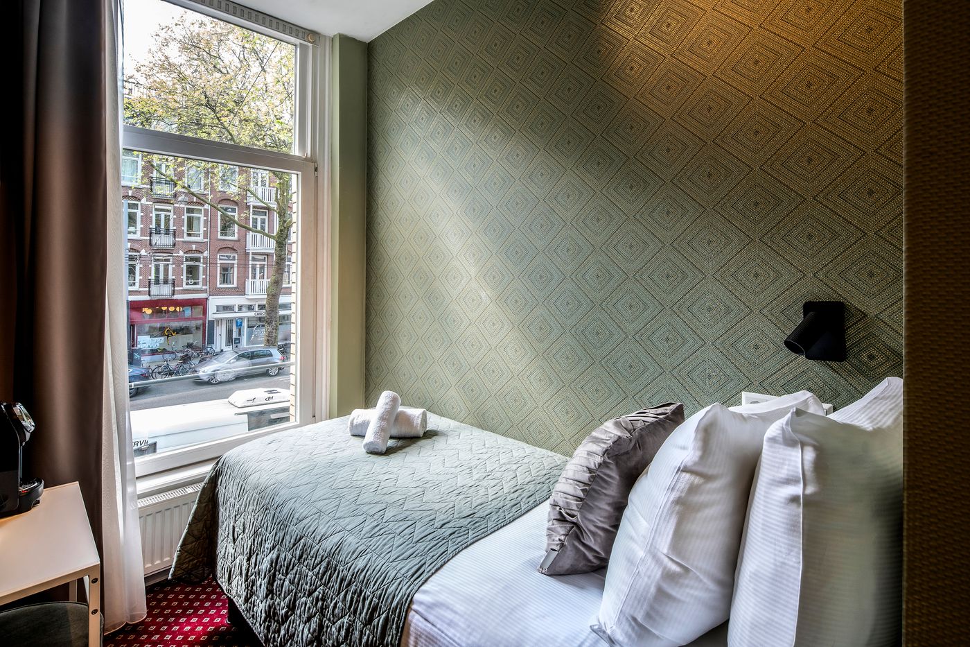 Highland-Atlantis-Amsterdam-Room-12