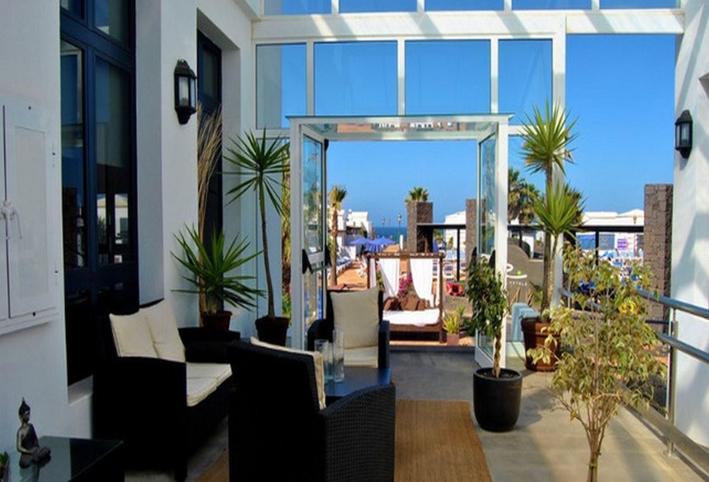 Vik--Coral-Beach-Lobby-48