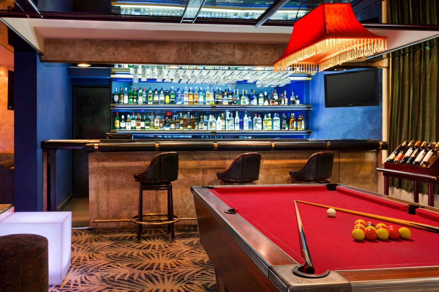 Ramada-By-Wyndham-Colombo-Bar-14