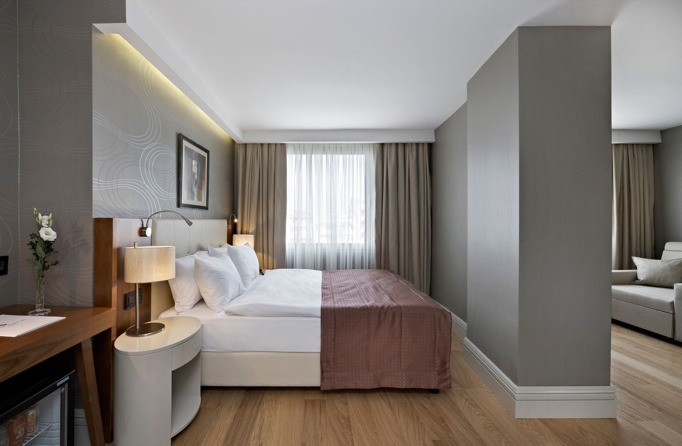 Ramada-Istanbul-Grand-Bazaar-Room-17