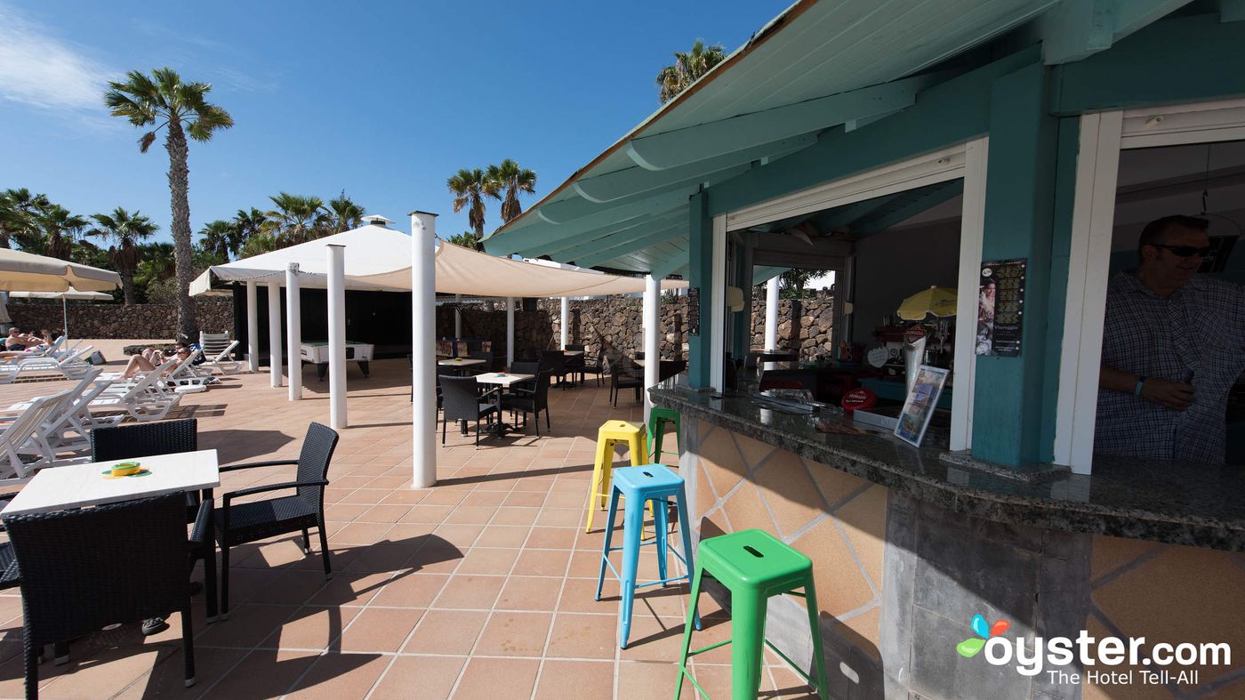 Palmeras-Garden-Bar-23