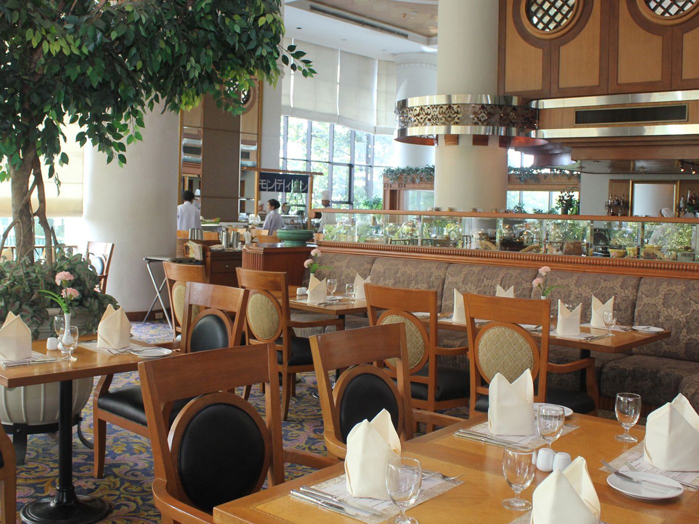 Montien-Riverside-Bangkok-Hotel-Restaurant-63