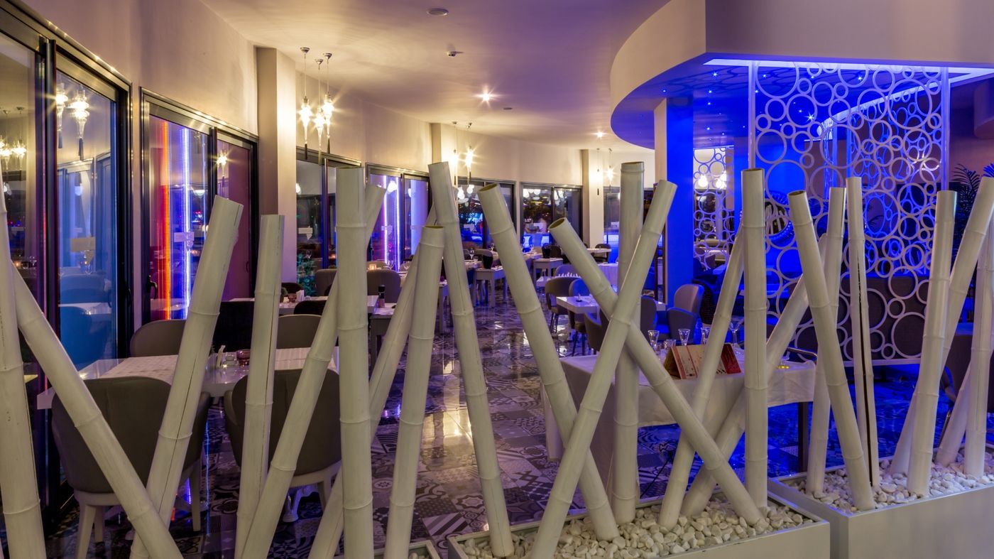 Cosmopolitan-Resort-Hotel-Restaurant-23