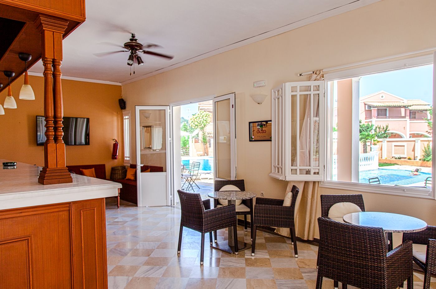 Domenico-Hotel-Lobby-16