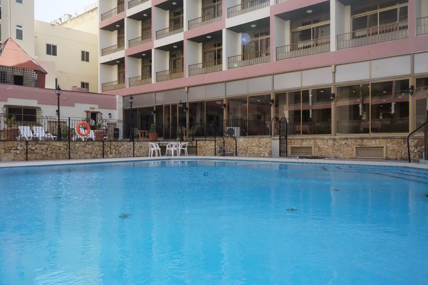 The-Santa-Maria-Hotel-Pool-1