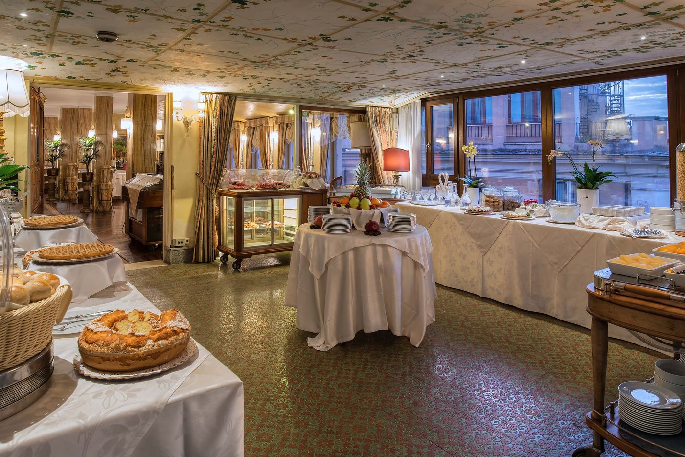 Hotel-Forum-Rome-Restaurant-63