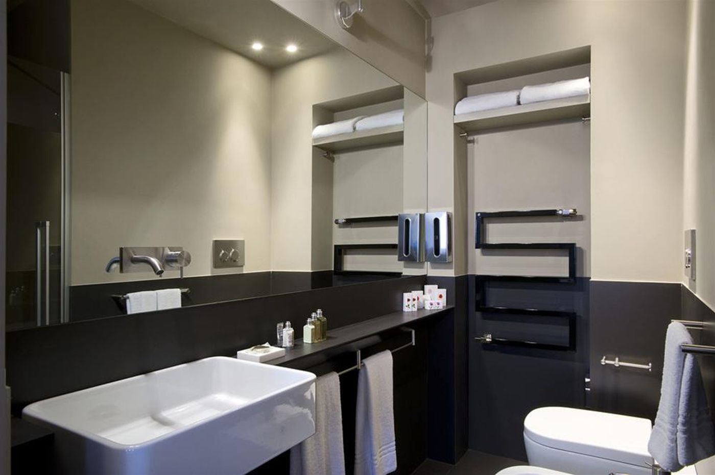 Crossing-Condotti-General-view-47