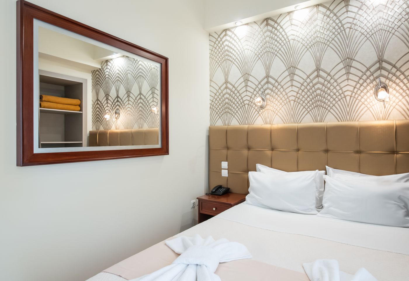 Golden-City-Room-18