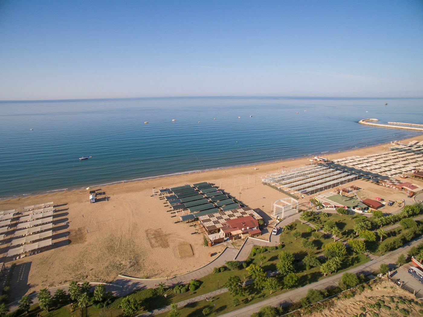 Side-Crown-Palace-Beach-43