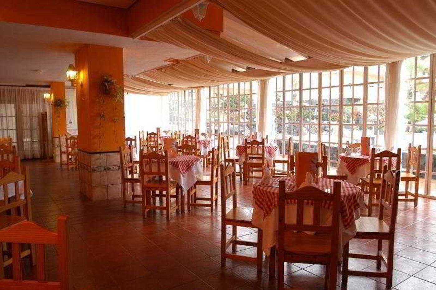 H10-Costa-Salinas-Restaurant-7