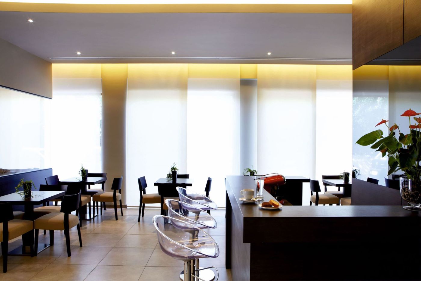 Mouikis-Hotel-Bar-36