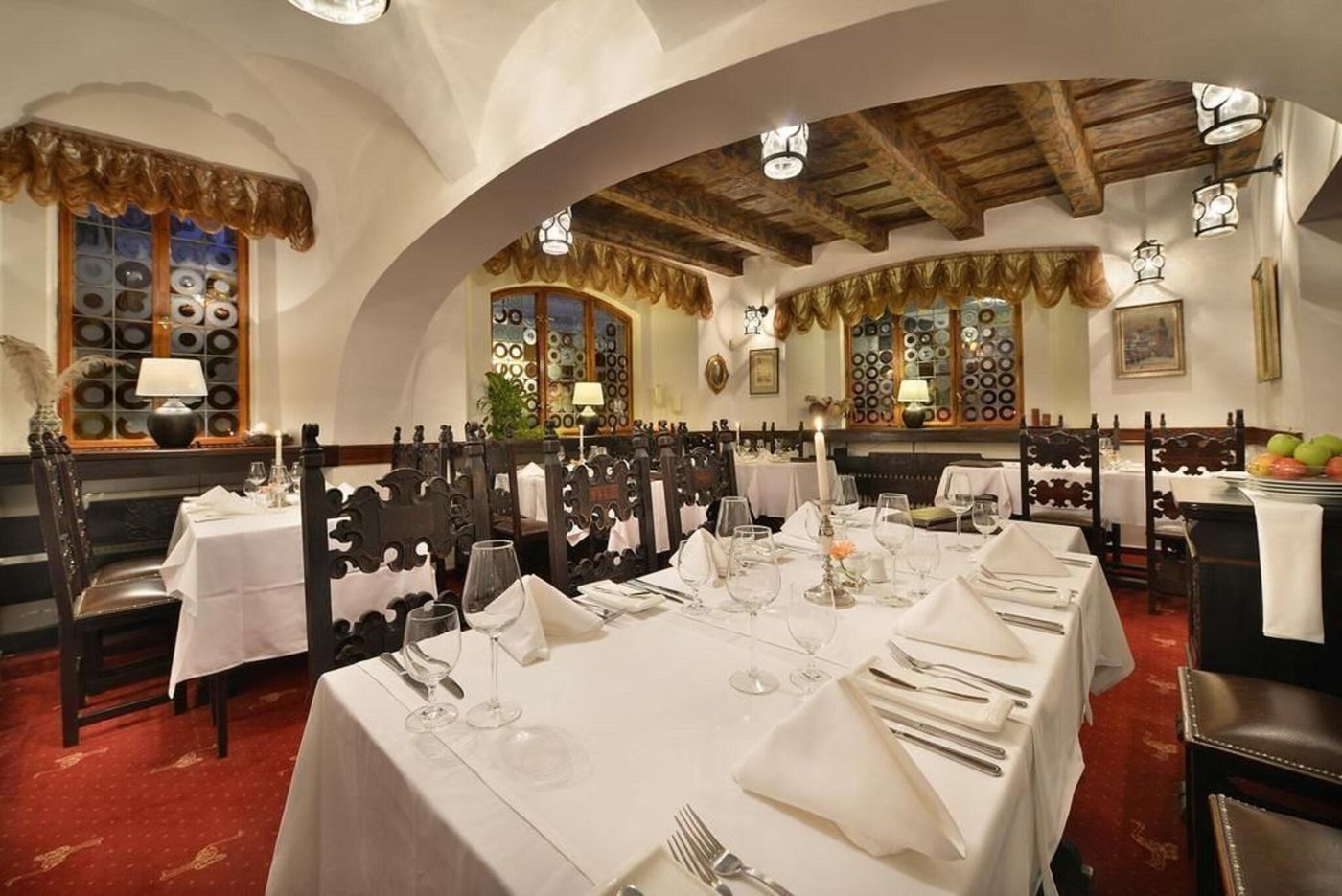 U-Tri-Pstrosu-Restaurant-56