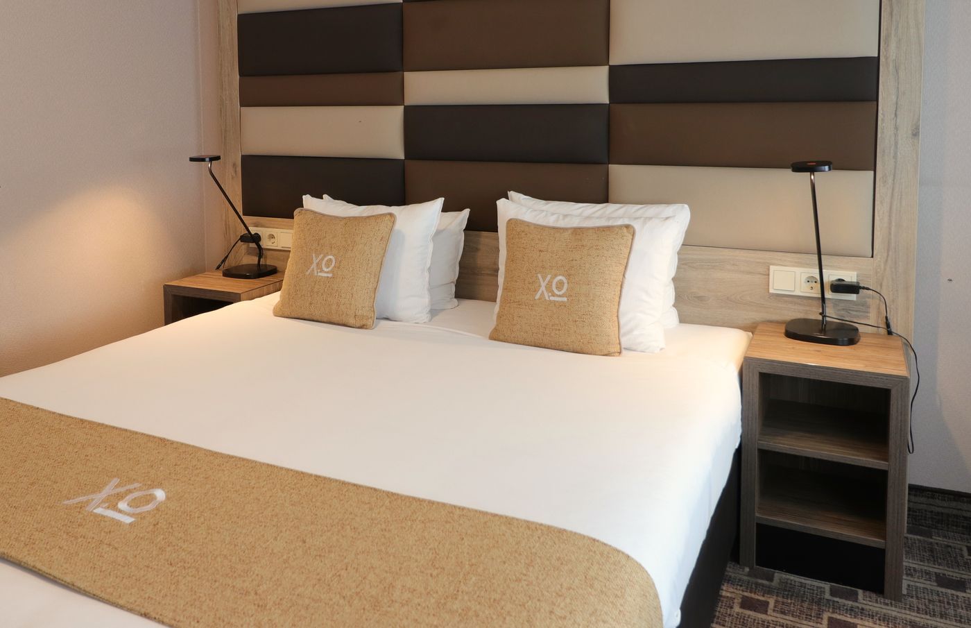 XO-HOTELS-Blue-Square-Room-24