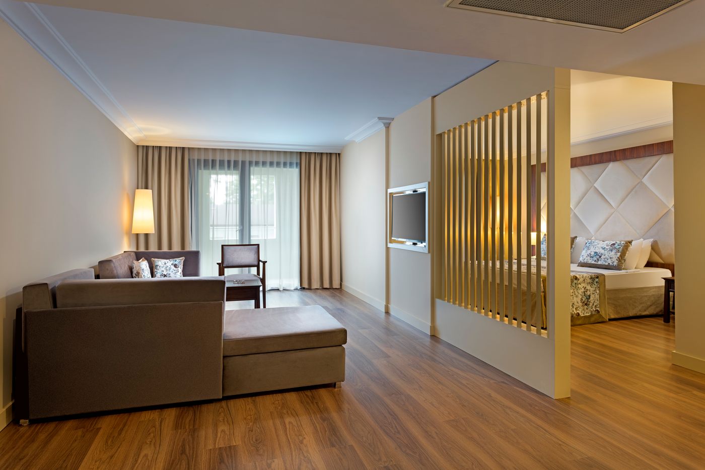 Seven Seas Hotel Life