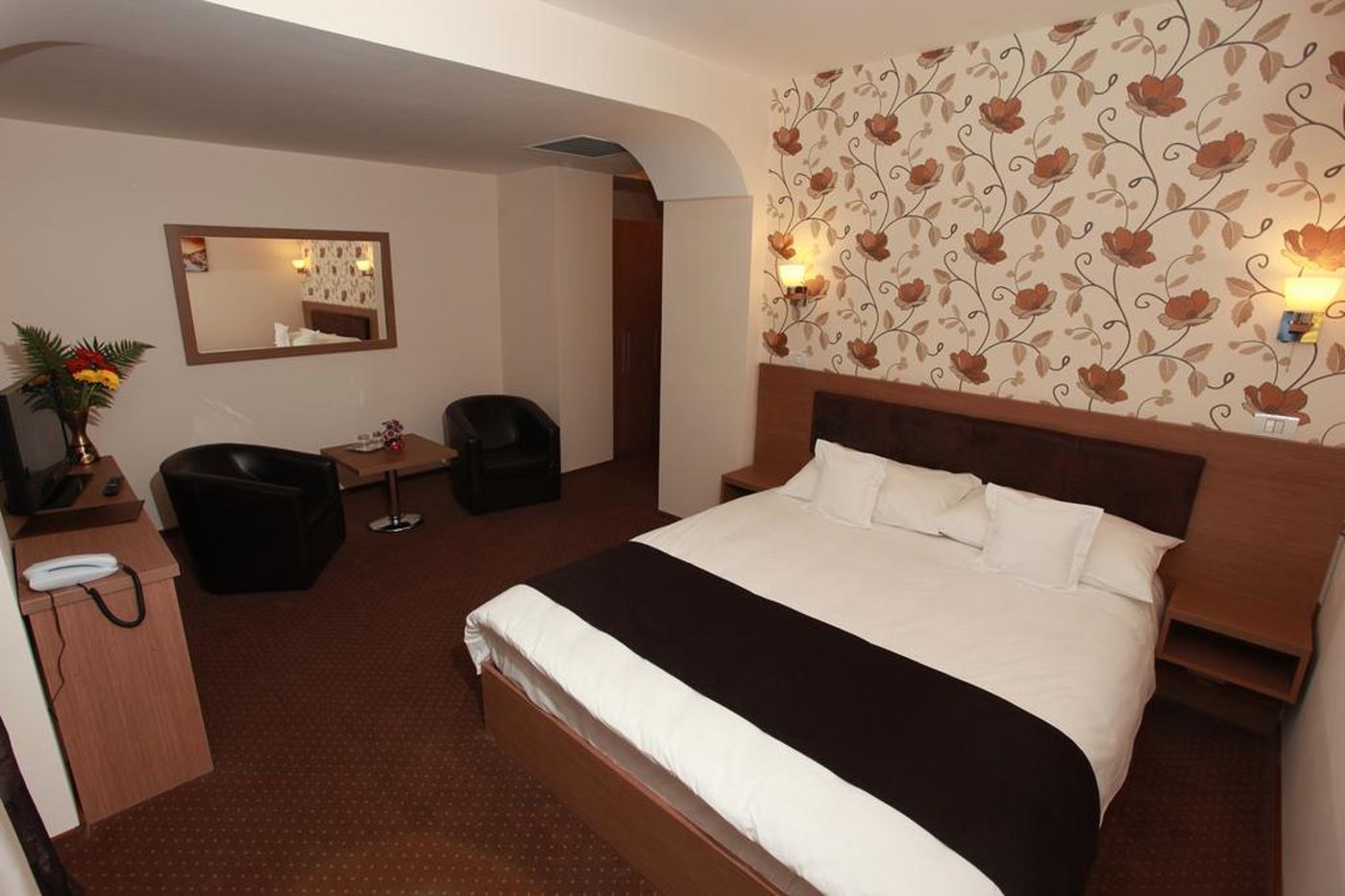 West Plaza Hotel Bucharest - Romania - BUCHAREST - Room - 9