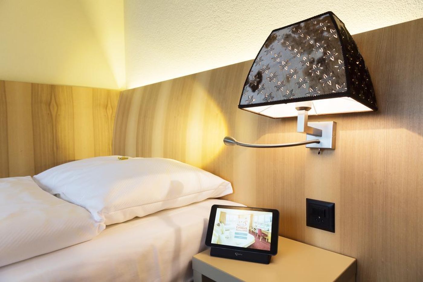 Leoneck Swiss Hotel-Switzerland-ZURICH-General view-7