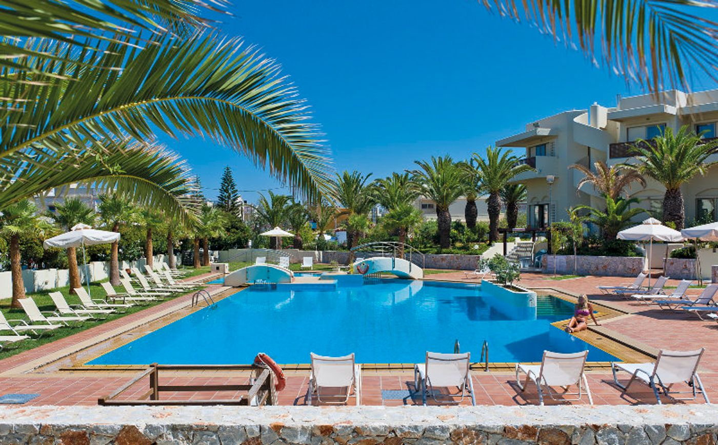 Santa-Marina-Beach-hotel-Pool-3