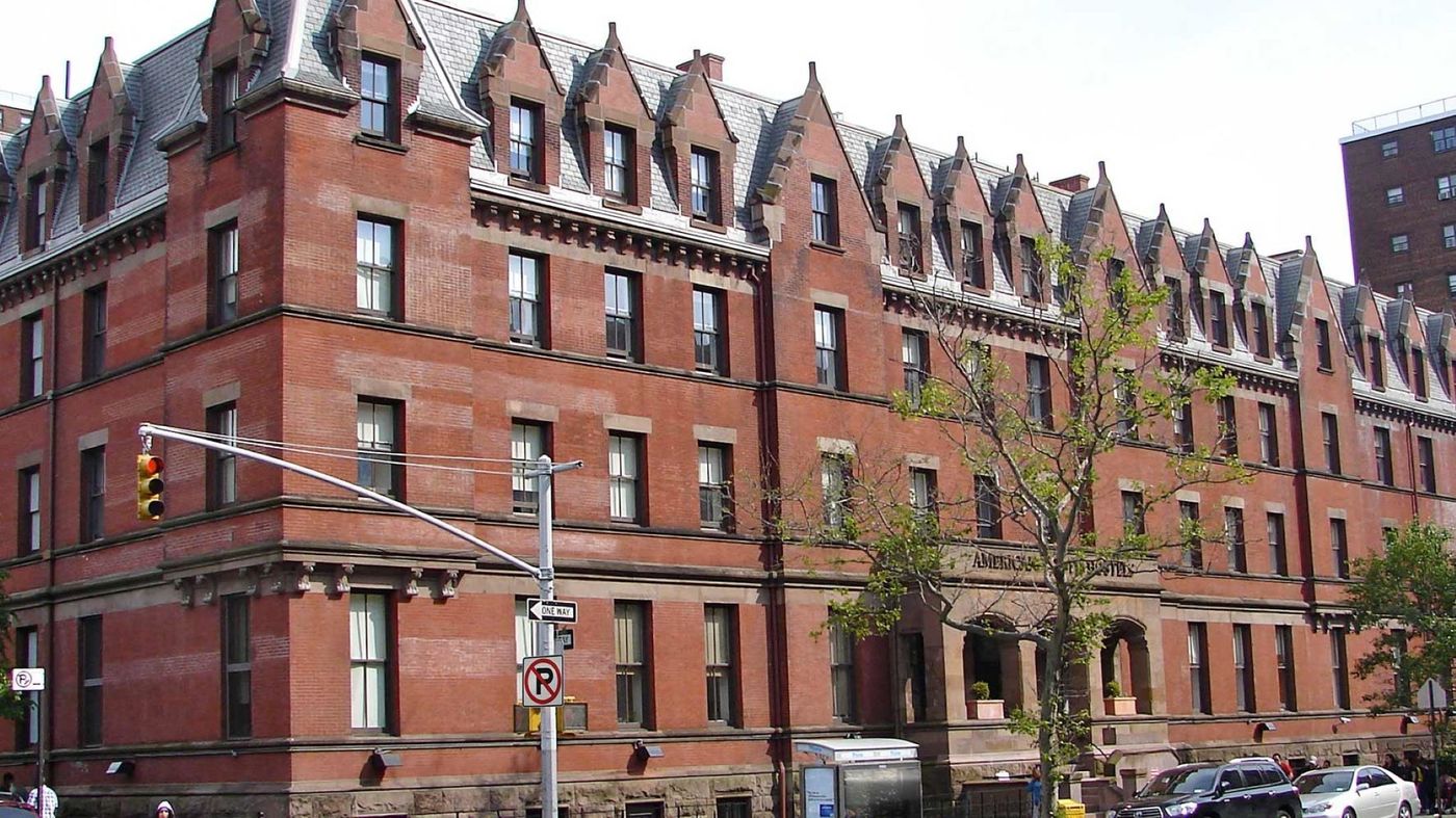 HI-NYC-Hostel-General-view-5