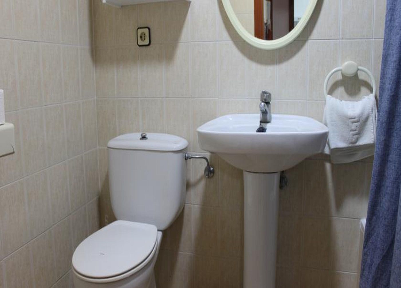 Alpha-Apartments-Room-19