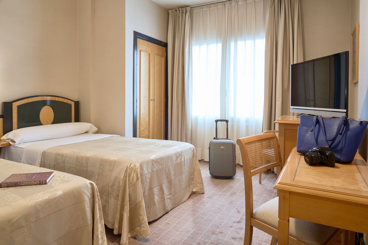 Macia Condor-Spain-GRANADA-Room-2