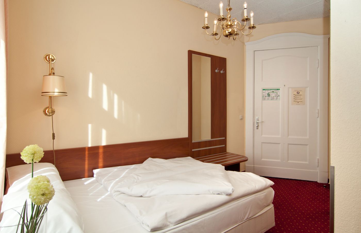 Hotel Kronprinz Hamburg - Germany - HAMBURG - Room - 0