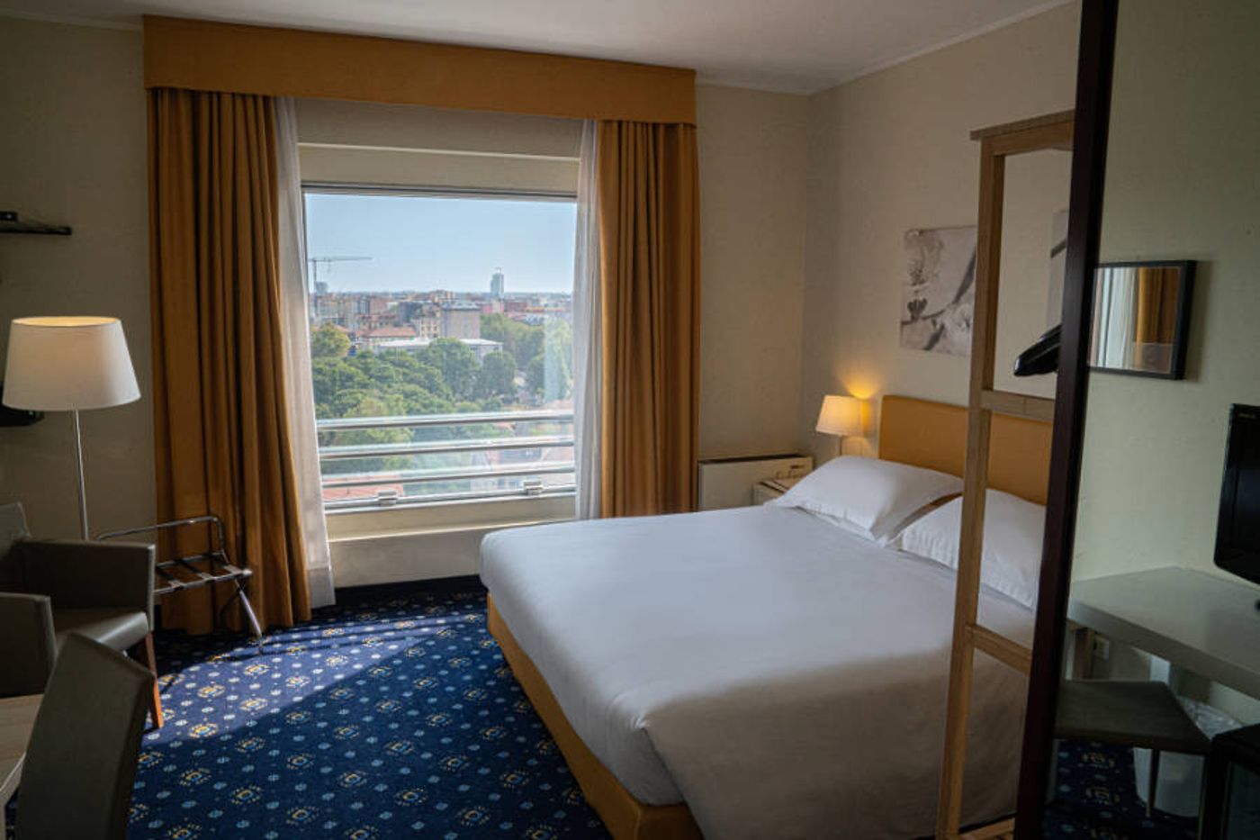Hotel-Blaise---Francis-Room-27