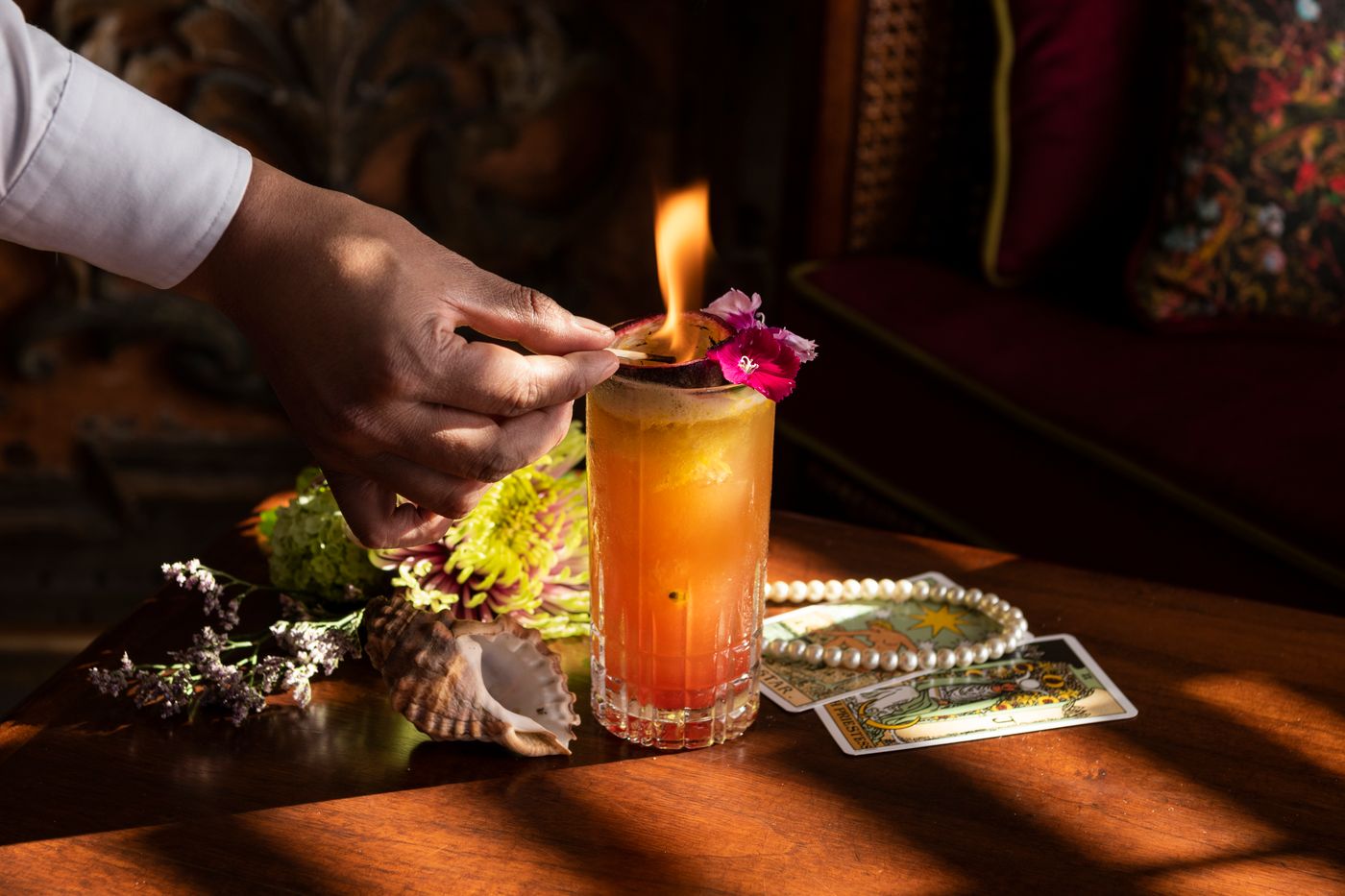 Hotel-Phoenicia-Bar-54