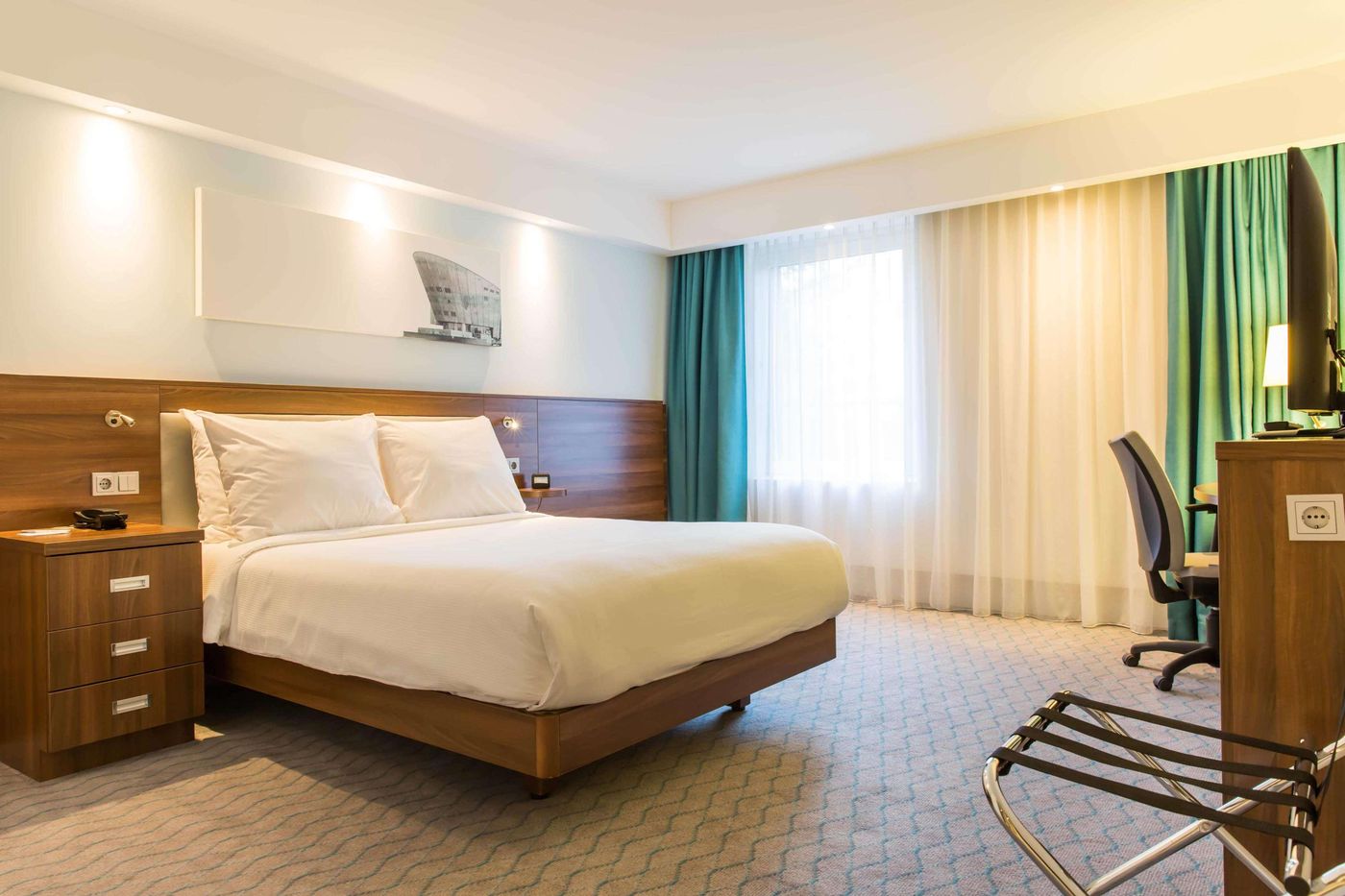 Hampton-By-Hilton-Amsterdam-City-Centre-East-Room-31