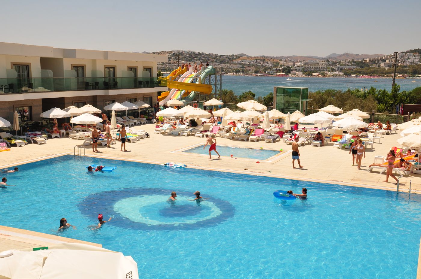 Jasmin-Beach-Hotel-Pool-1