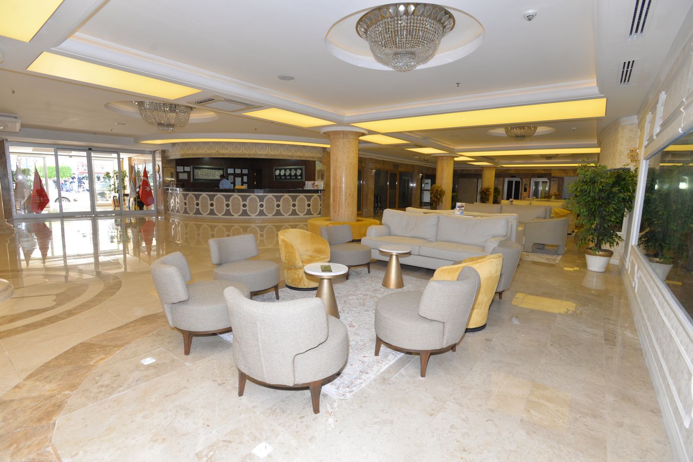 White-Gold-Hotel---Spa-Lobby-30