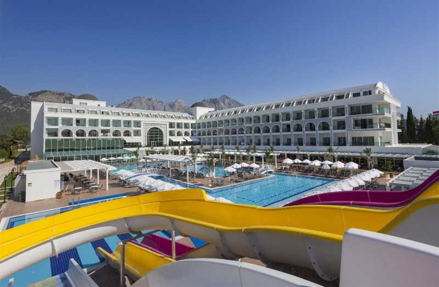 Karmir-Resort---Spa-Hotel-Pool-2