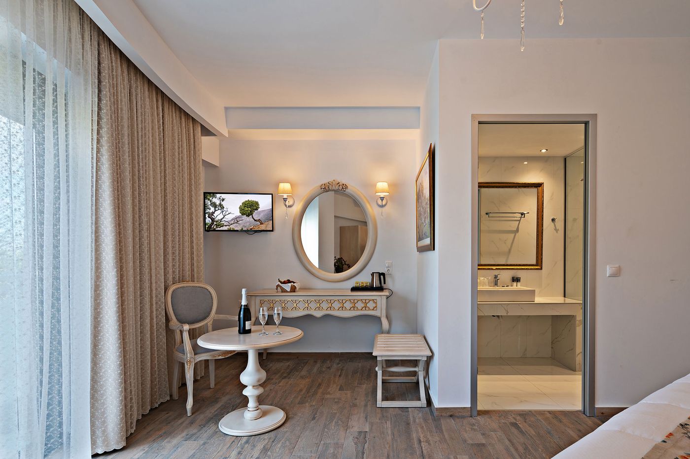 Delfina-beach-Room-27