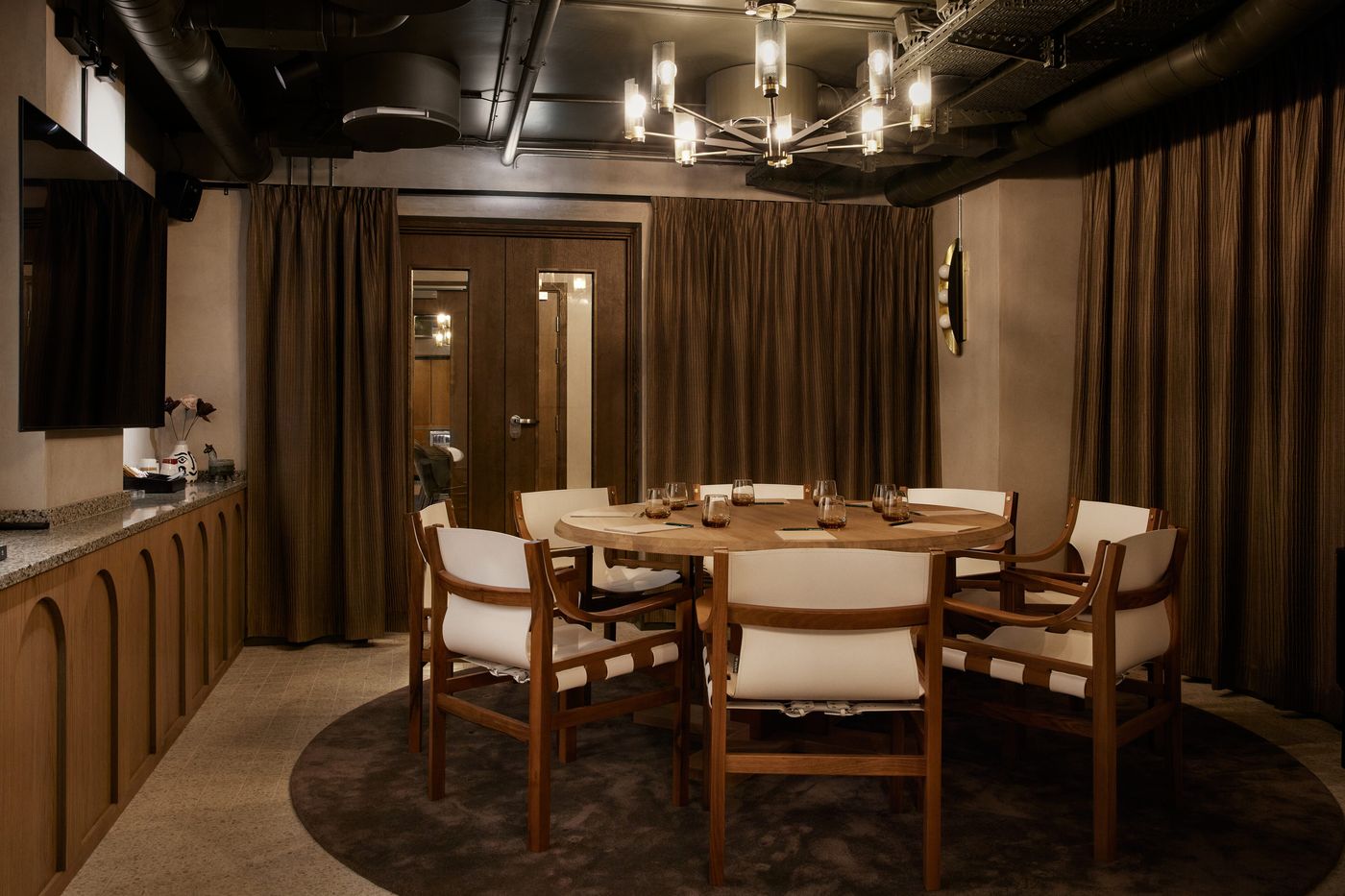 Grand-Joanne-Conferences-13