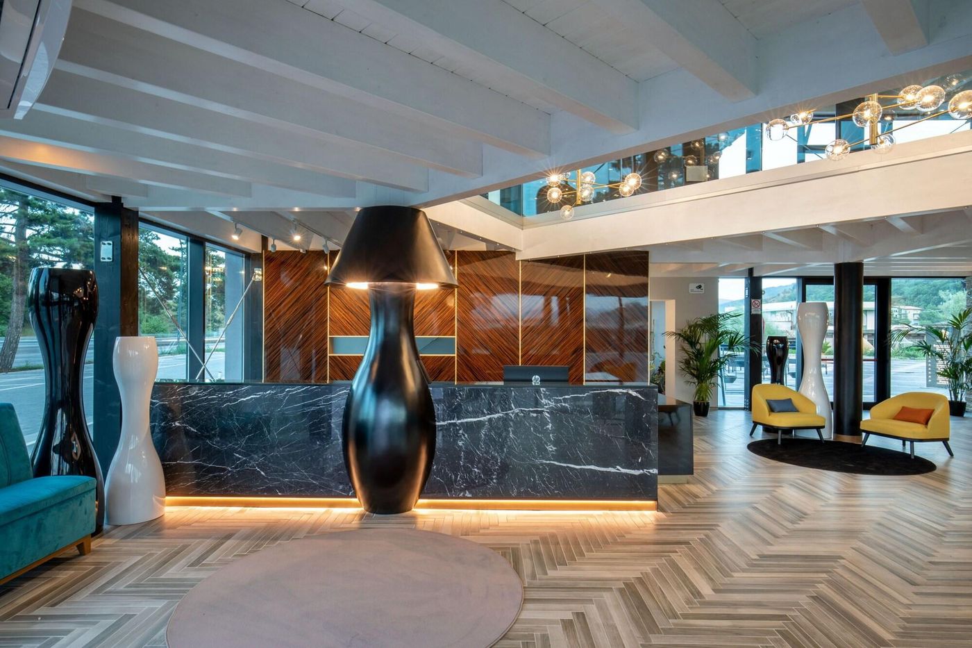 Della-Piana-Lobby-13