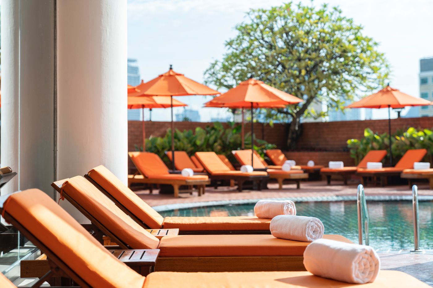 Lebua-at-State-Tower-Pool-80