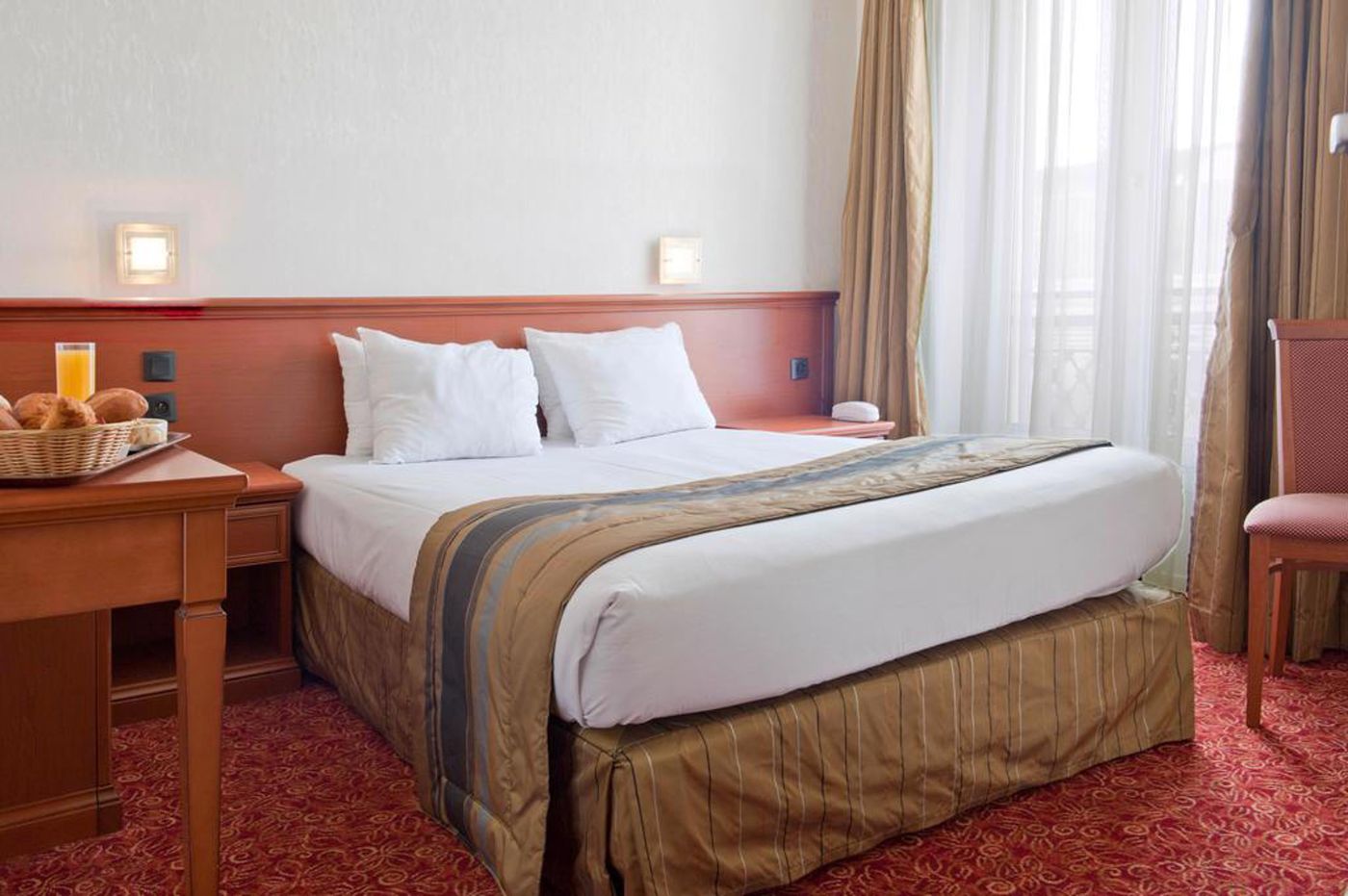 Berkeley-Hotel-Room-6