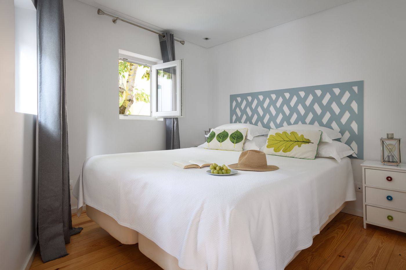 Alfama-Yellow-House-Room-26